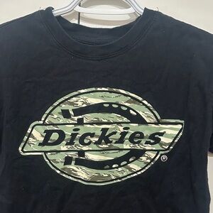 Dickies crop black Tee with Green Camouflage Logo
